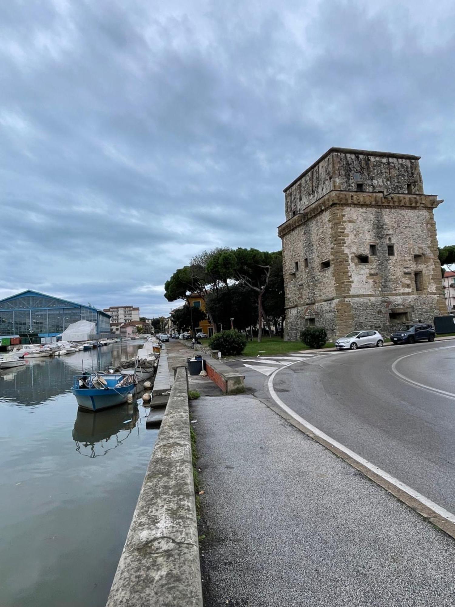 维亚雷焦La Brezza Viareggina A 500 Mt Dal Mare, Dal Carnevale E Dagli Stabilimenti Balneari公寓 外观 照片